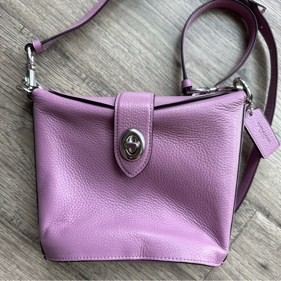 Coach purple crossbody - Picture 2 of 5